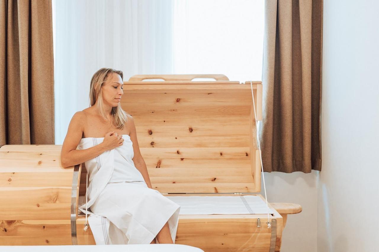 Raj Zdravia Hotel Братислава Екстериор снимка