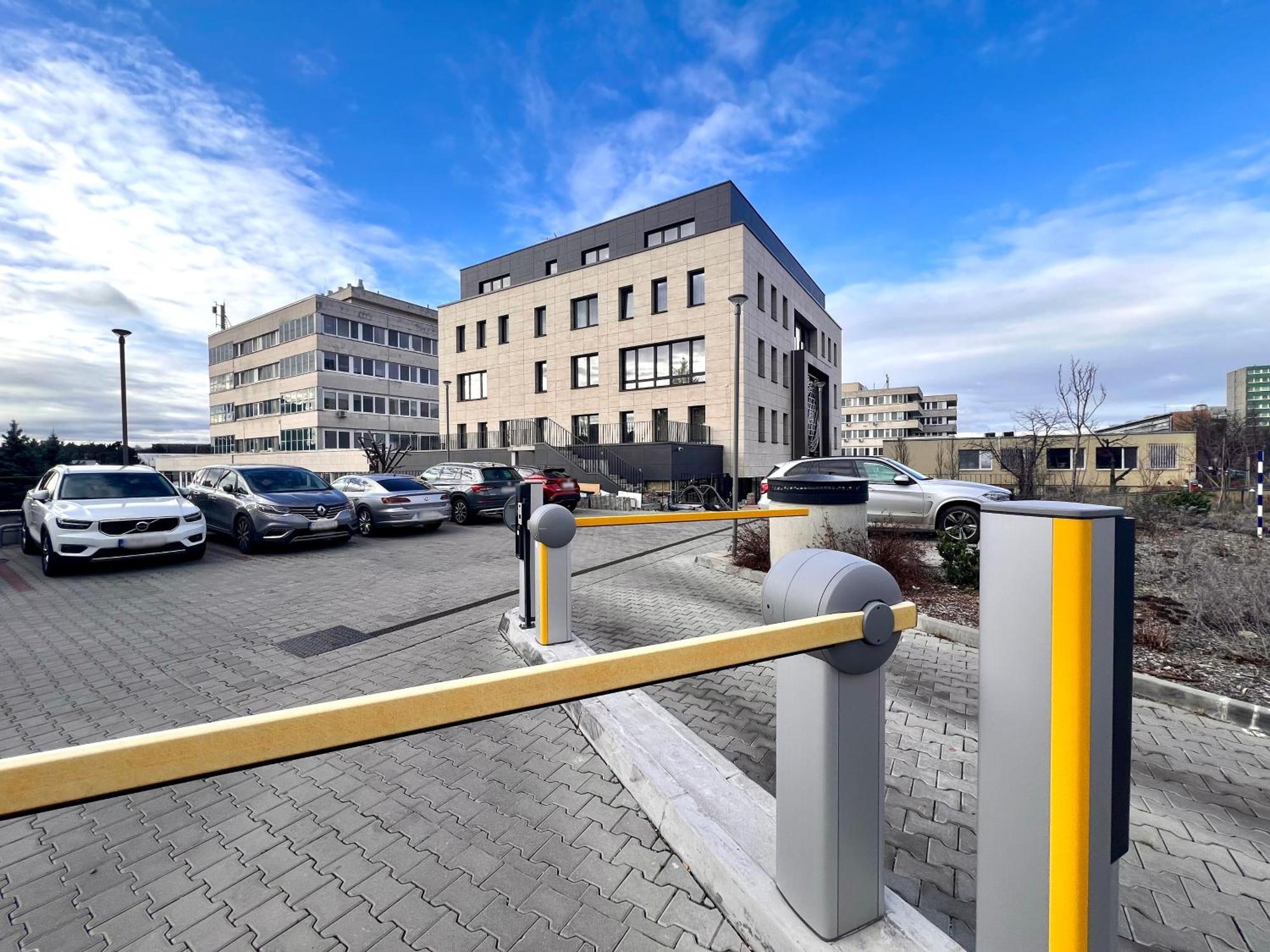 Raj Zdravia Hotel Братислава Екстериор снимка